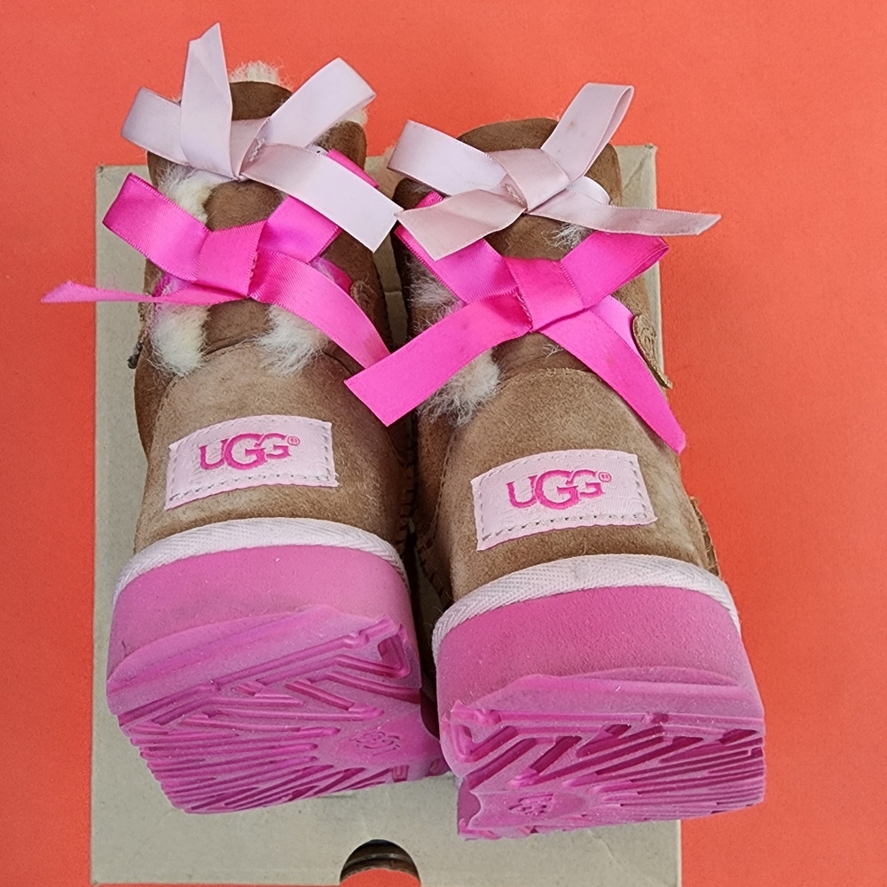 Toddler UGG Bailey Bow 11